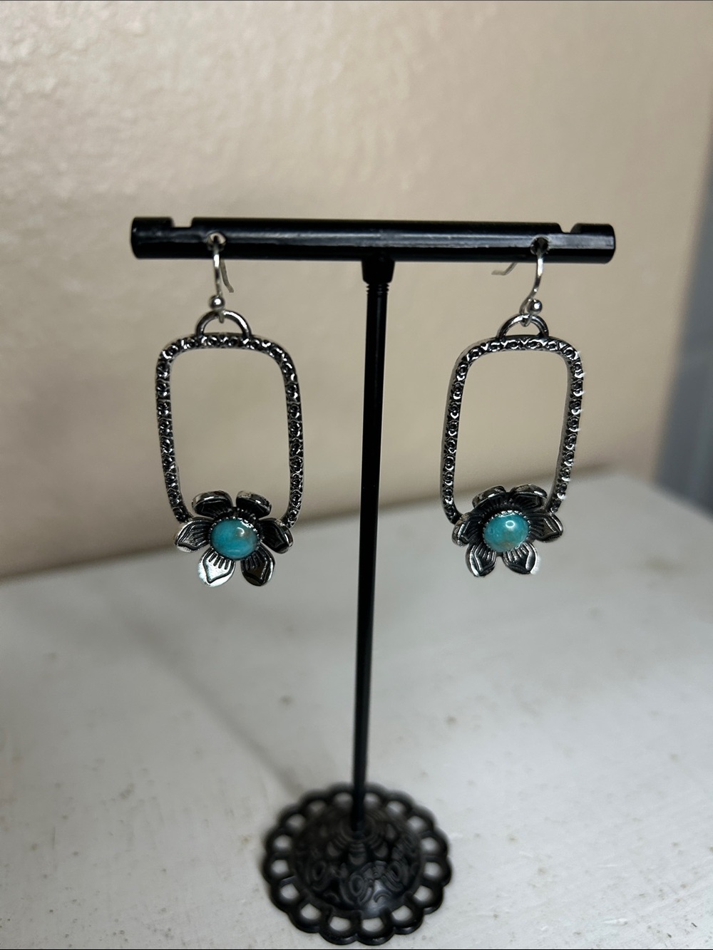 WESTERN Silvertone Floral Drop Earrings with Faux Turquoise Center - Picture 3 of 4